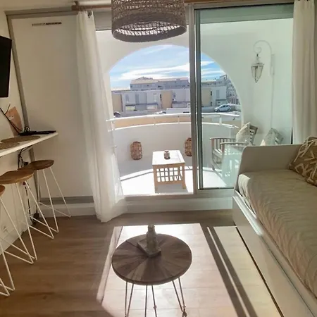 Studio Cabine Climatise De 20M2 Avec Place De Parking Privee Sete Exterior photo