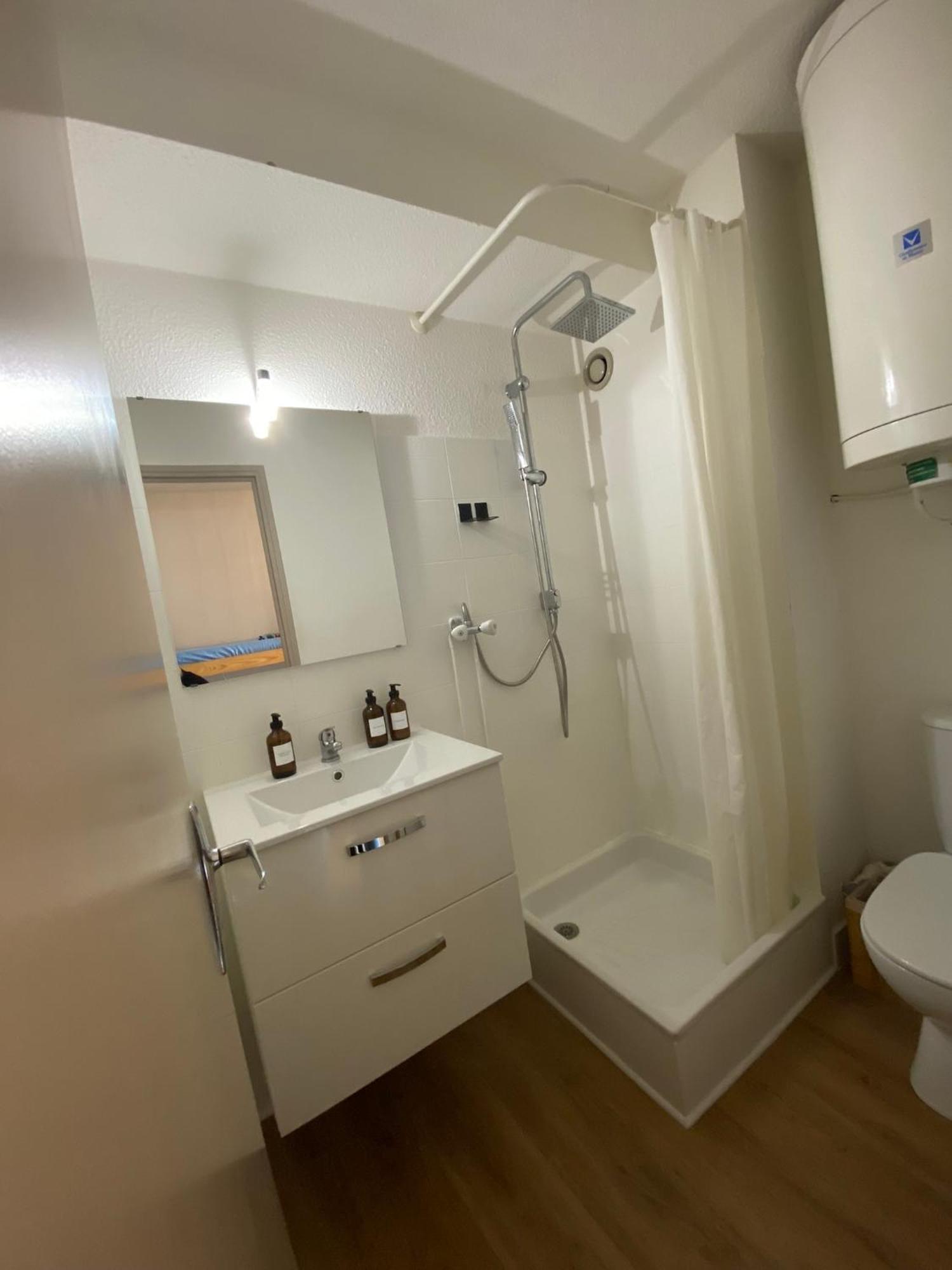 Apartment Climatise De 20m2 Avec Place De Parking Privee *