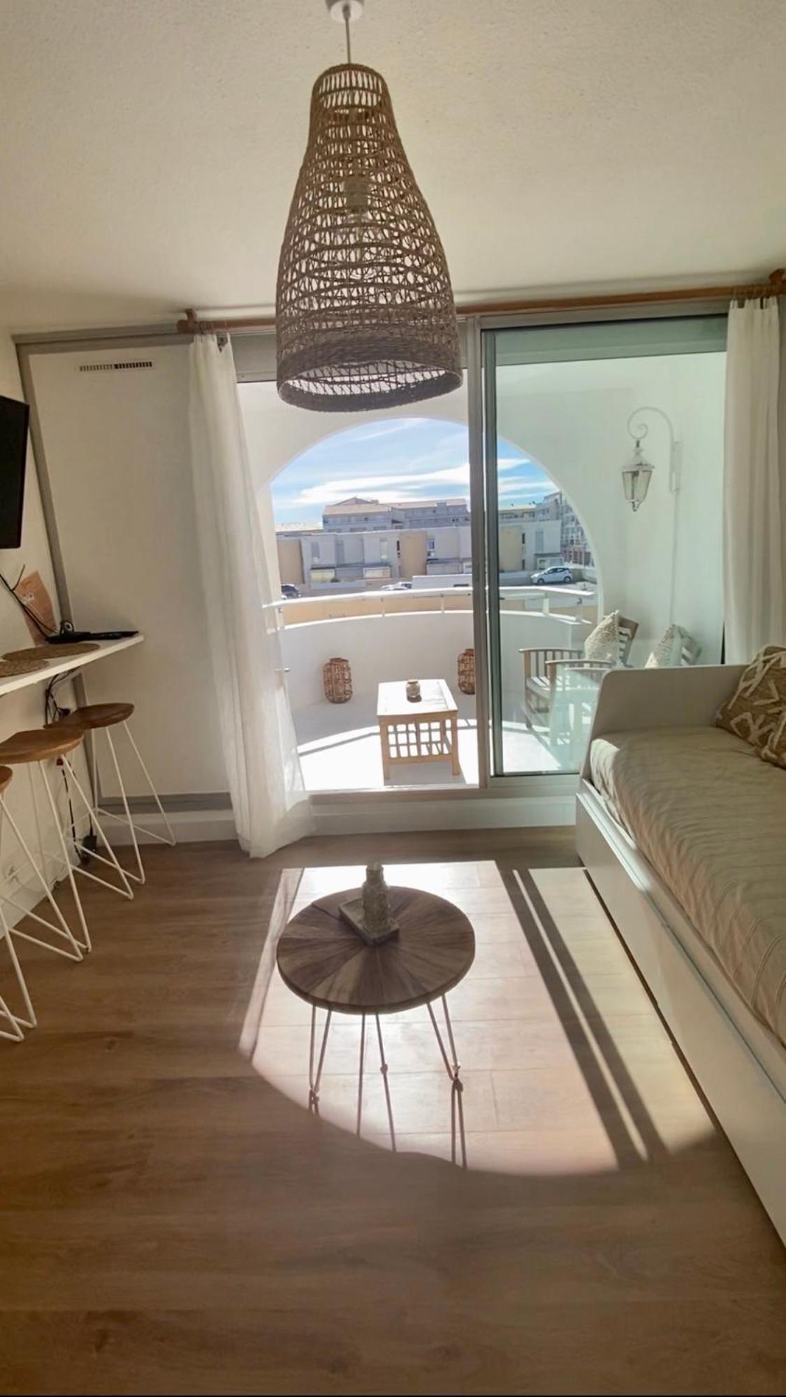 Climatise De 20m2 Avec Place De Parking Privee Apartment